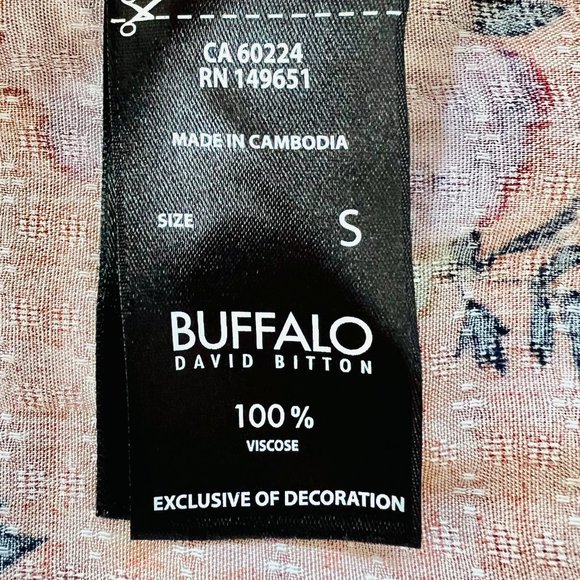 NWT Buffalo David Bitton Floral Print Flutter sleeve Tie Neck Jacquard Blouse - Picture 11 of 11